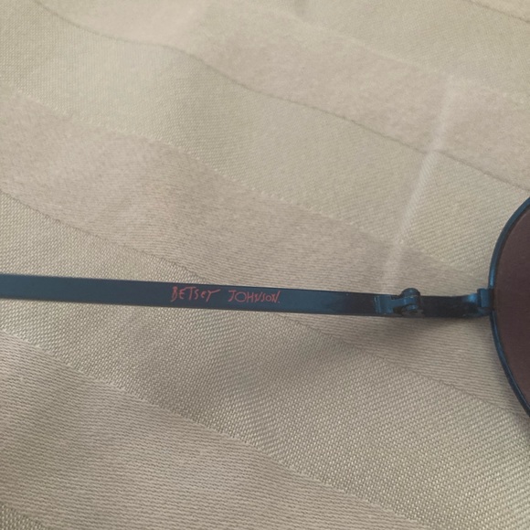Betsey Johnson aviators - Picture 3 of 3